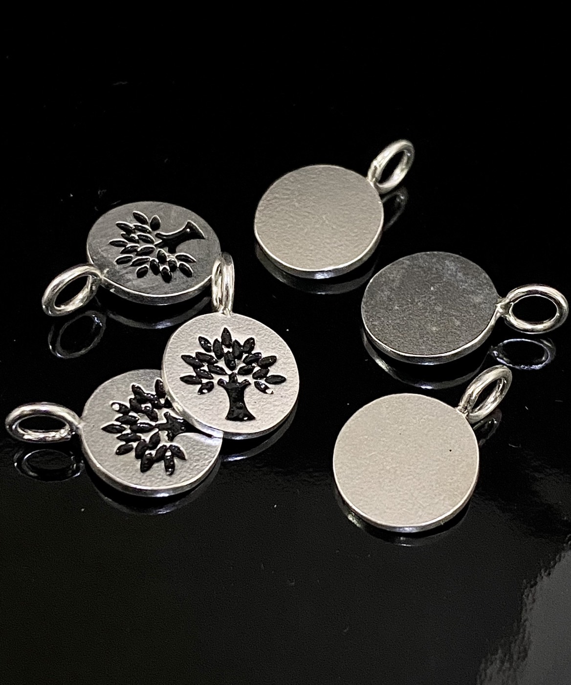 2KH-016 Thai karen hill tribe silver 4 tree print round disc charm 10mm.