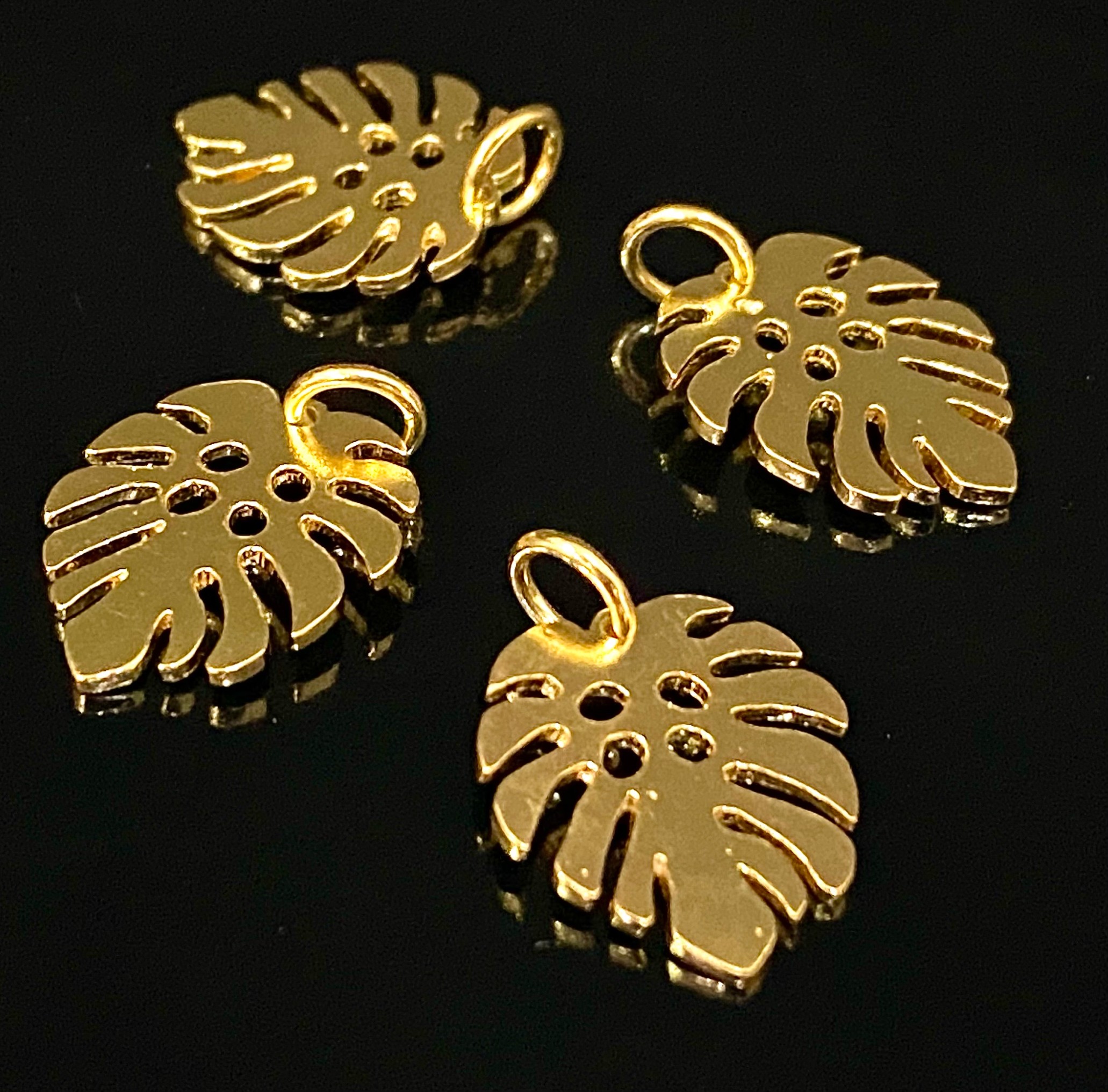 KG-038 thai karen hil tribes silver 4 gold vermeil large Monstera leaf charm