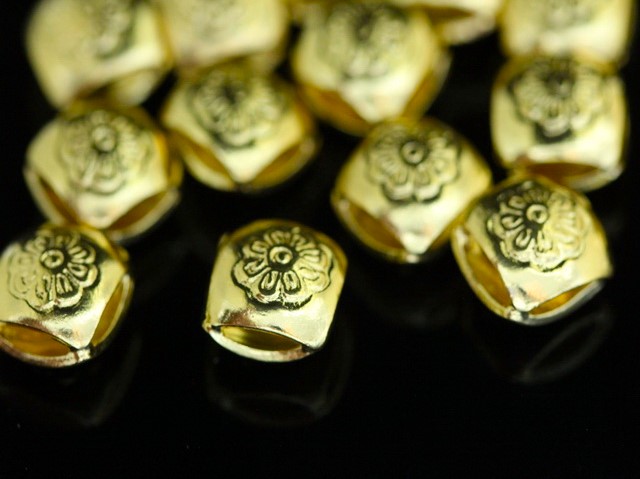 KG-301 Thai karen hill tribe silver 6 gold vermeil flower print square puffy bead