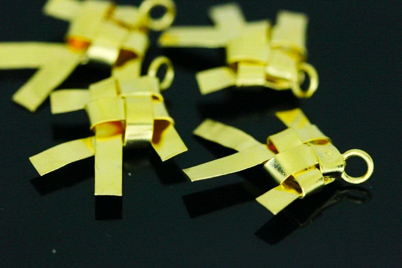 KG-318 Thai karen hill tribe silver 2 gold vermeil fish charm