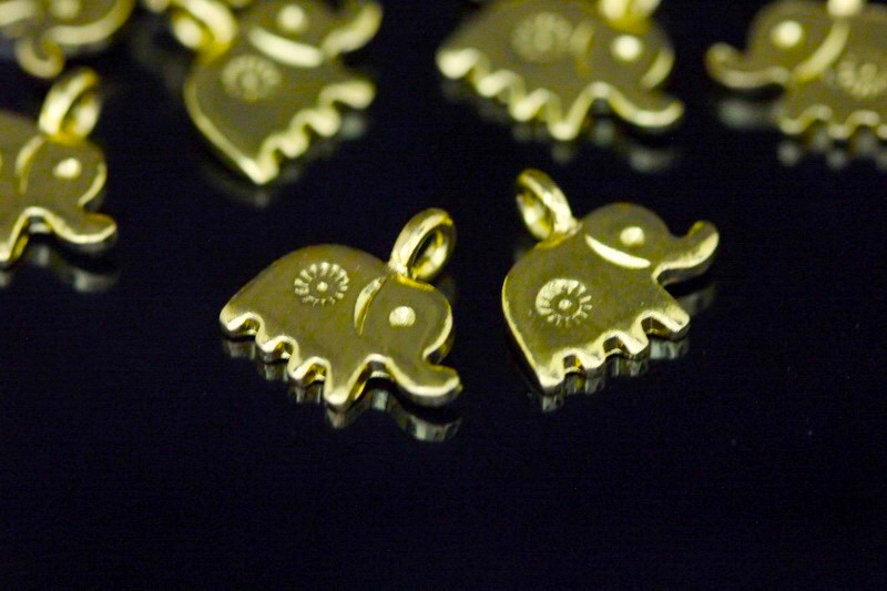 KG-382 Thai karen hill tribe silver 4 gold vermeil elephant charm