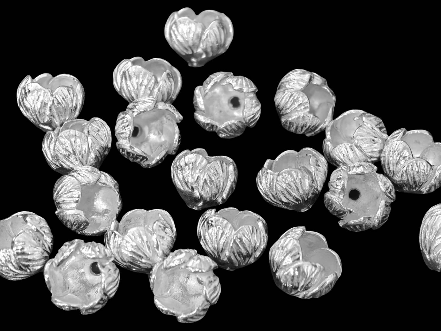 KE-008 thai karen hill tribe silver 4 flower shape bead