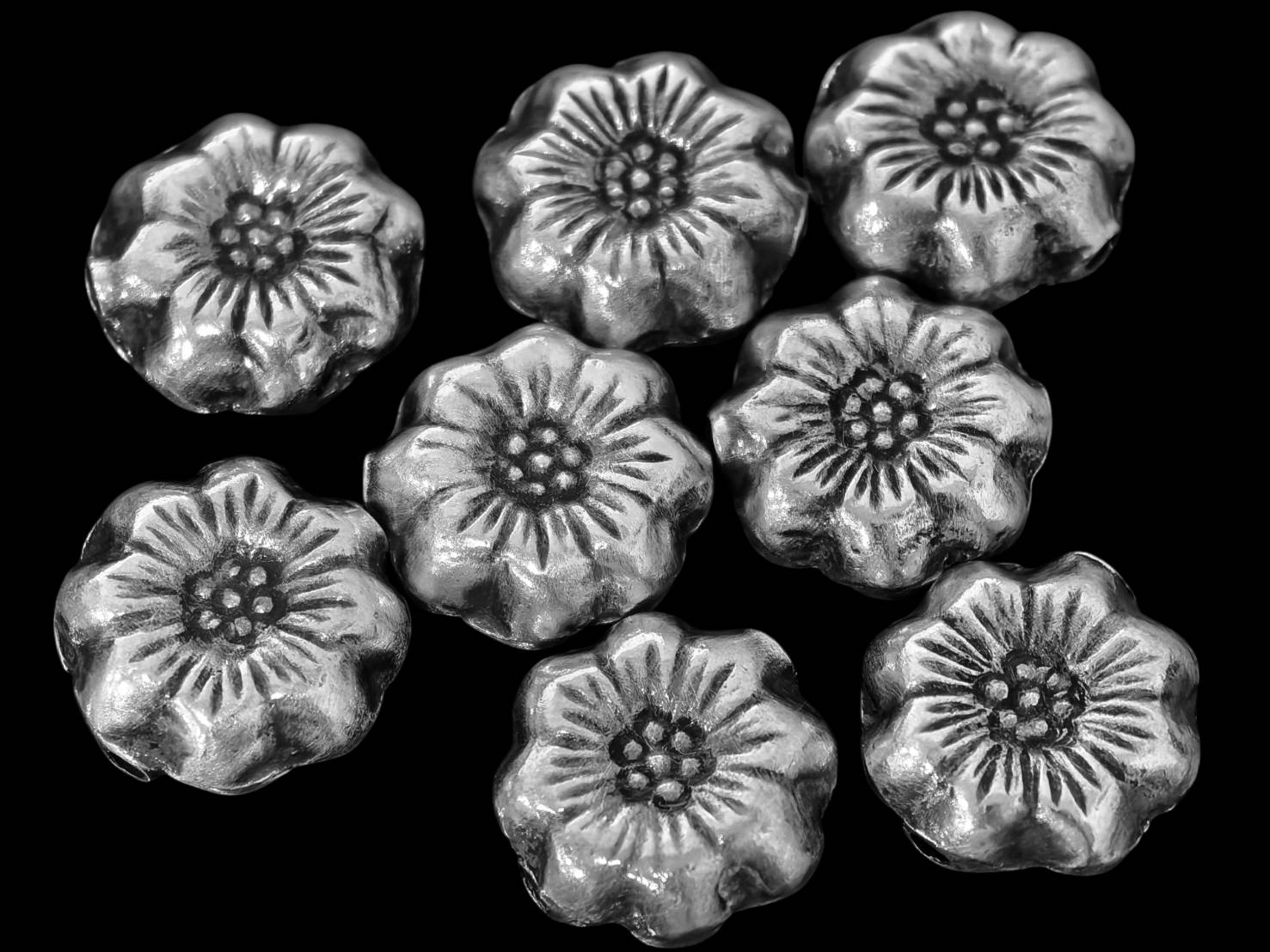 3KH-023 Thai karen hill tribe handmade silver 2 flower puffy charm