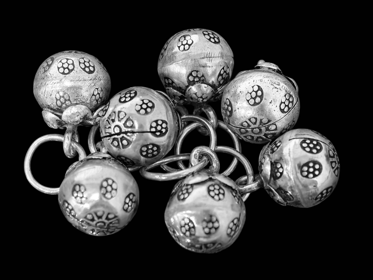 3KH-027 Thai karen hill tribe handmade silver 2 mangosteen bell charm