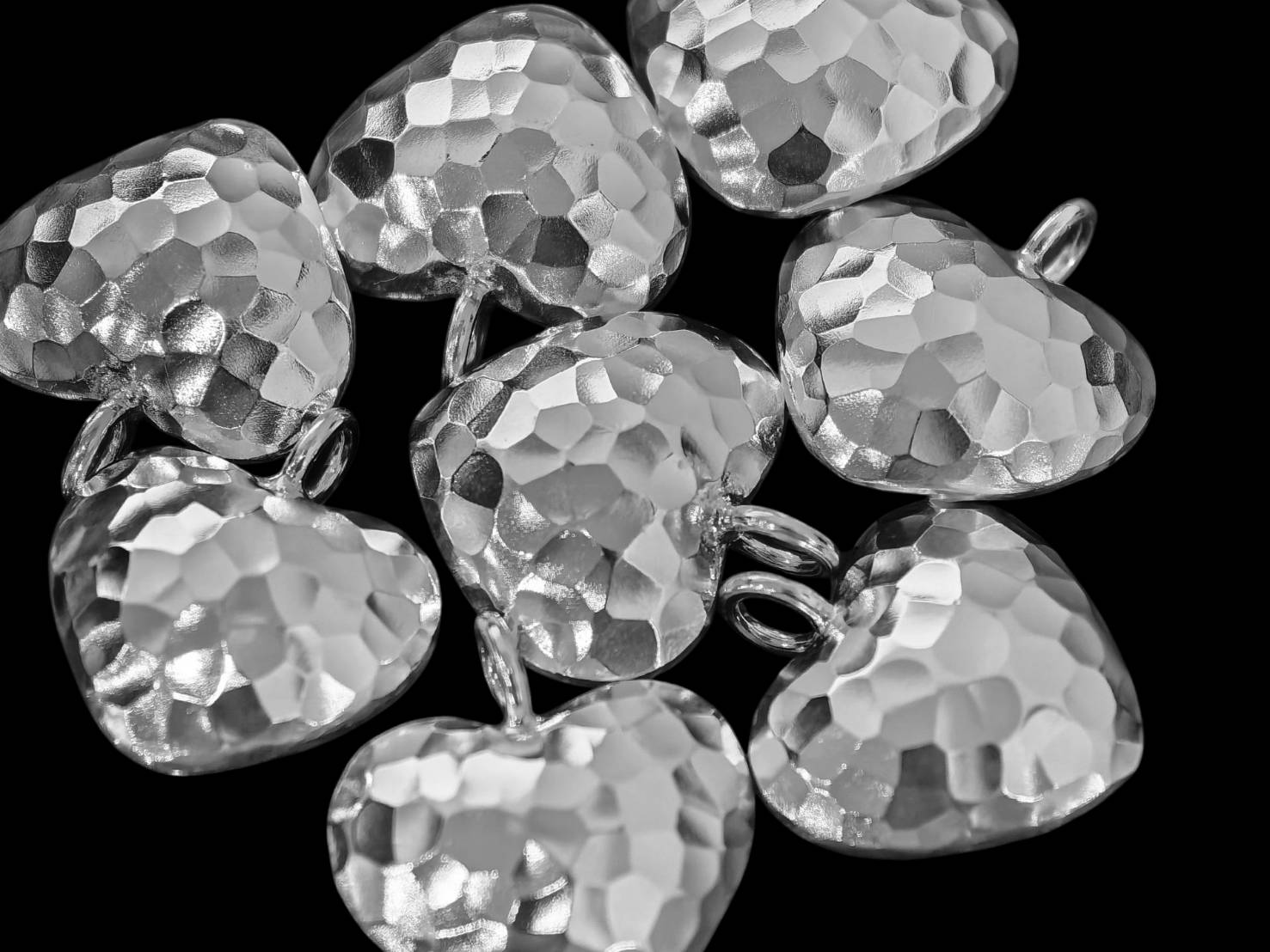 3KH-041 Thai karen hill tribe handmade silver 4 hammered puffed heart shape charm