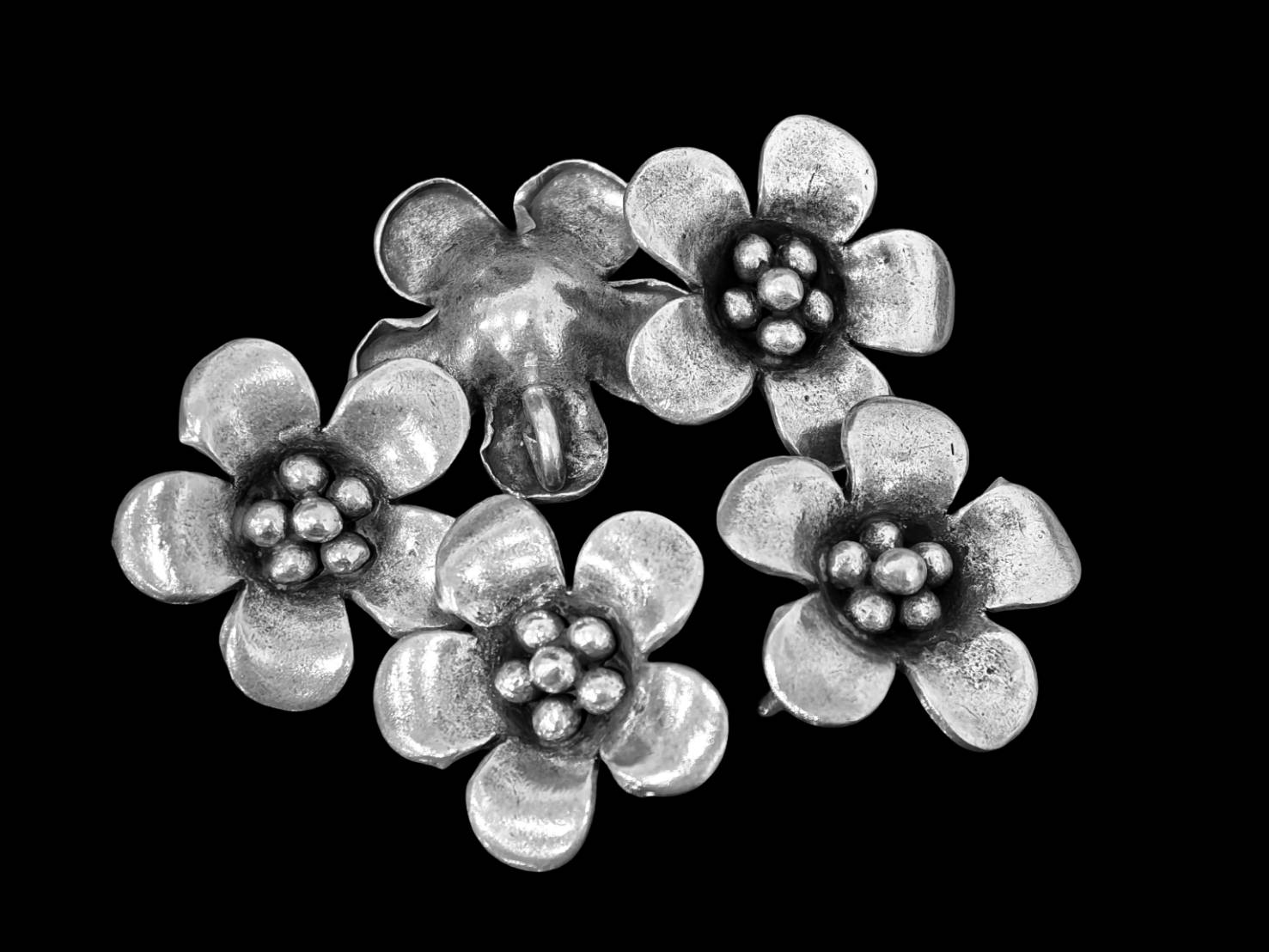 4KH-022 thai karen hill tribe handmade silver 2 wild flower charm