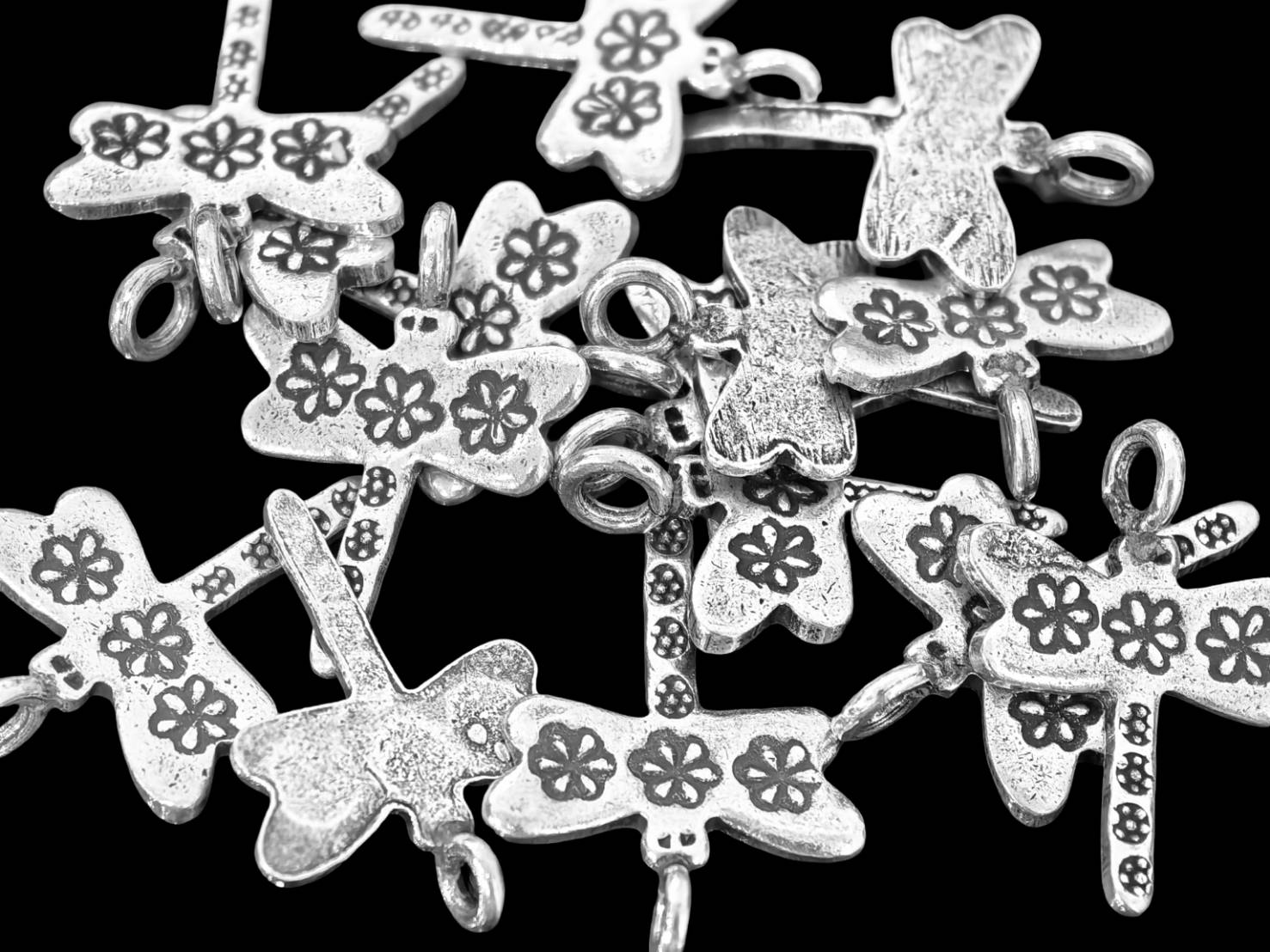 5KH-037 Thai karen hill tribe silver 4 flower print dragonfly charm