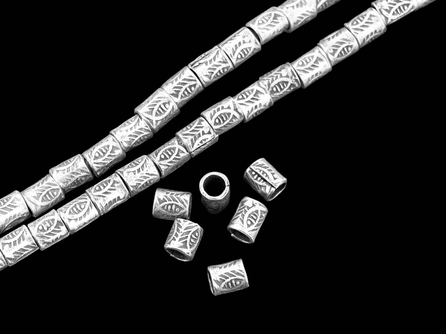 KD-001 Thai karen hill tribe silver 20 fish print tube bead