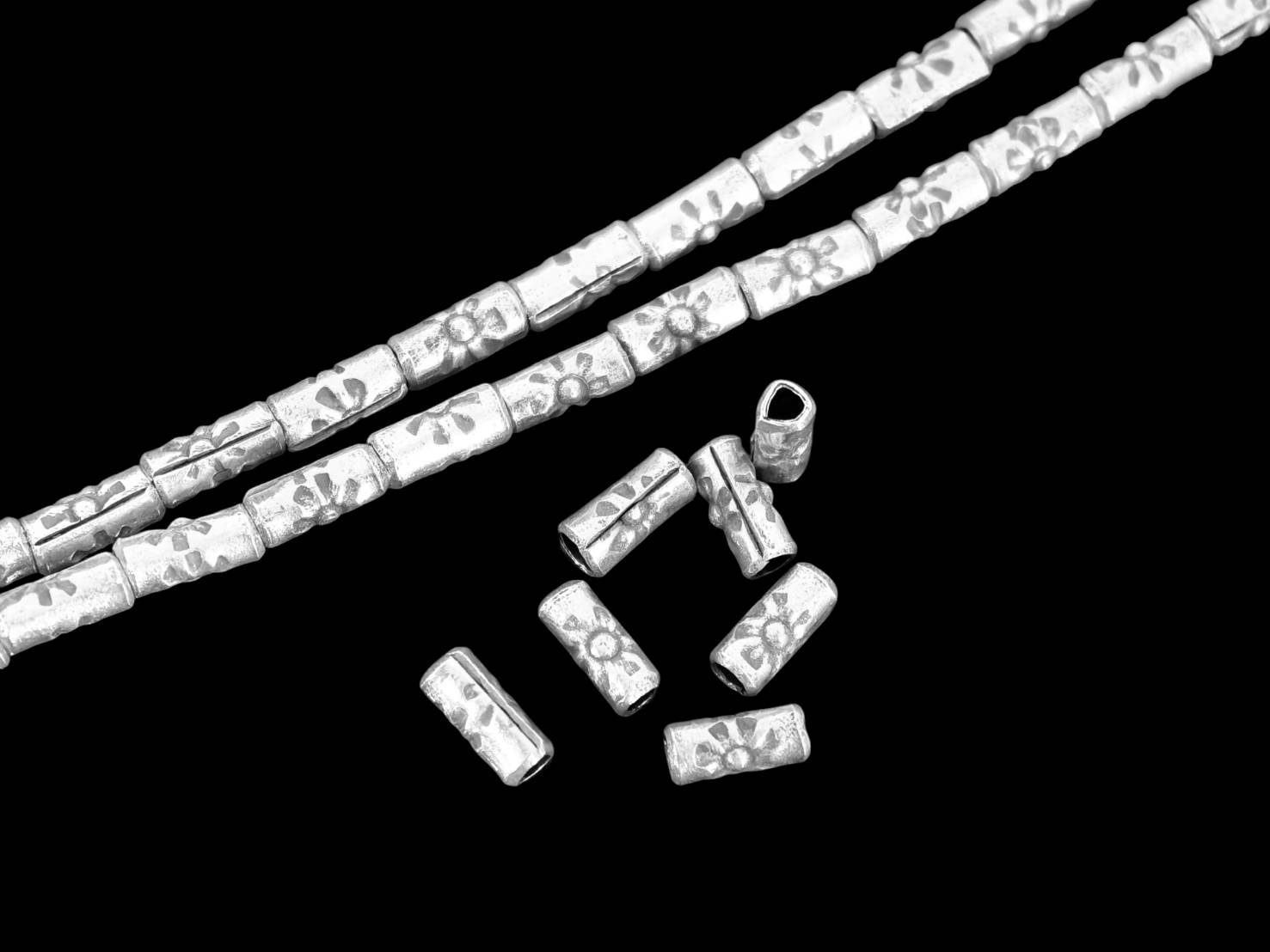 KD-007 thai karen hill tribe silver 40 fancy tube bead with sun print