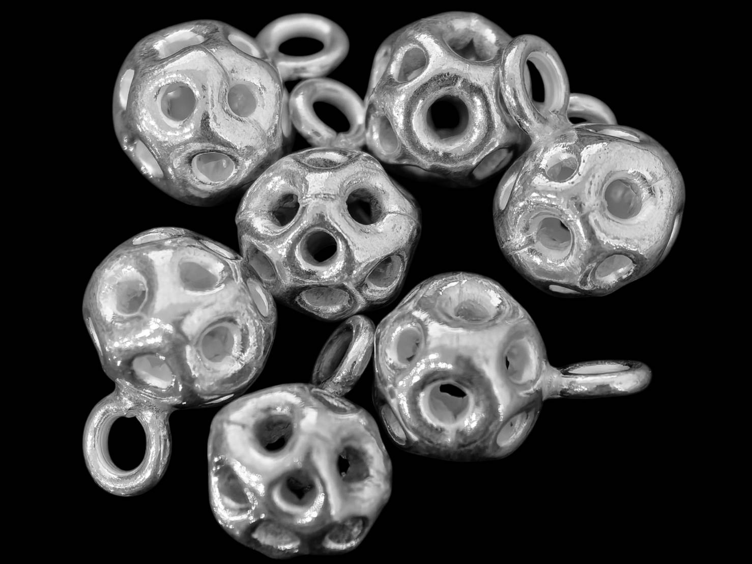 1KH-014 Thai karen hill tribe handmade silver 4 round ball fancy charm