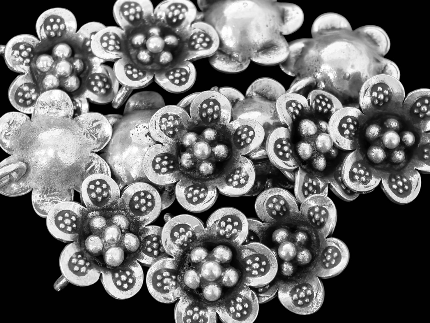 3KH-062 Thai karen hill tribe handmade silver 2 fancy flower charm