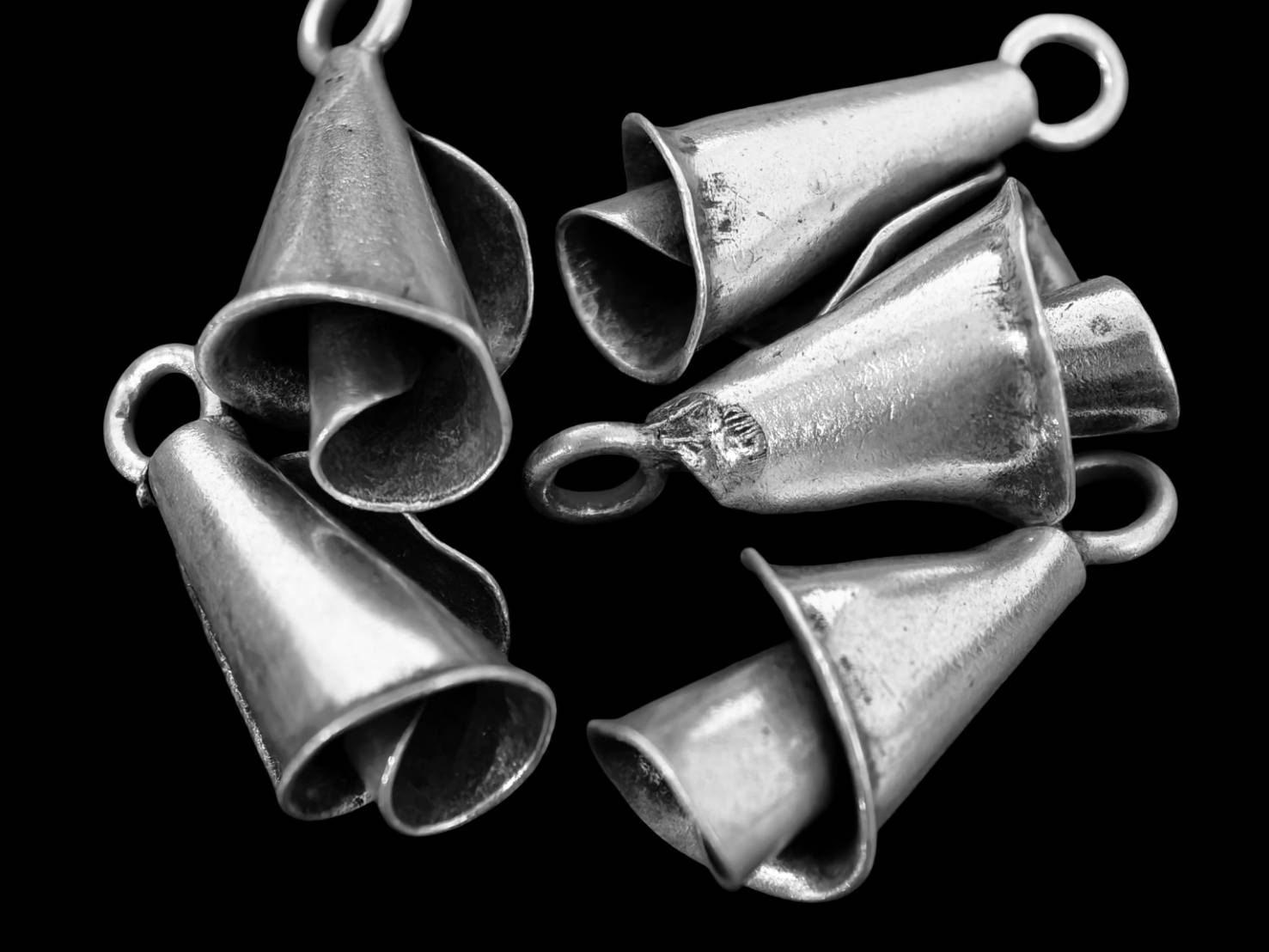 5KH-045 thai karen hill tribe silver 2 fancy flower charm