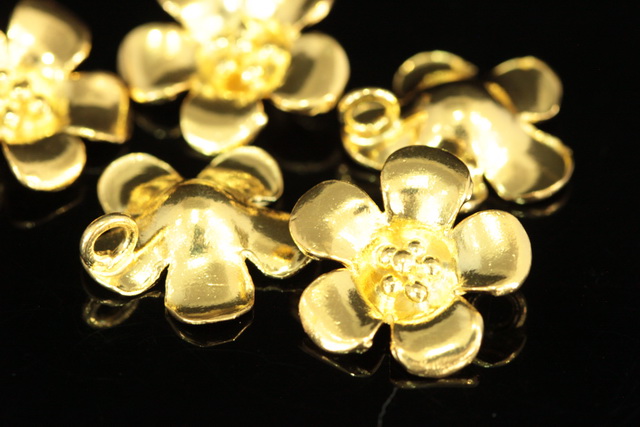 KG-013 thai karen hill tribe handmade silver 2 gold vermeil wild flower charm