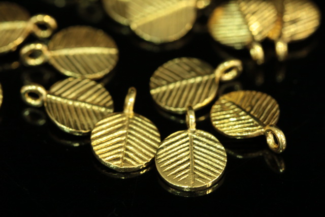 KG-046 thai karen hill tribe handmade silver 4 gold vermeil leaf charm