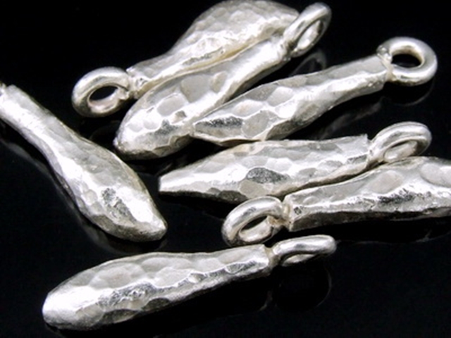 2KH-040 Thai karen hill tribe handmade silver 5 hammered solid bar charm