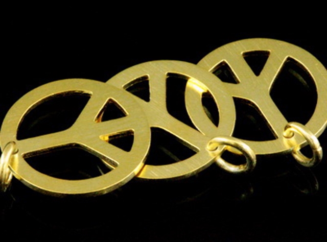 KG-523 24K gold vermeil thai karen hill tribes handmade silver 2 peace sign charm 14.0 mm.