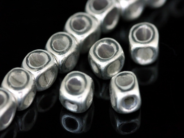 KV-046 thai karen hill tribe silver 4 cube bead