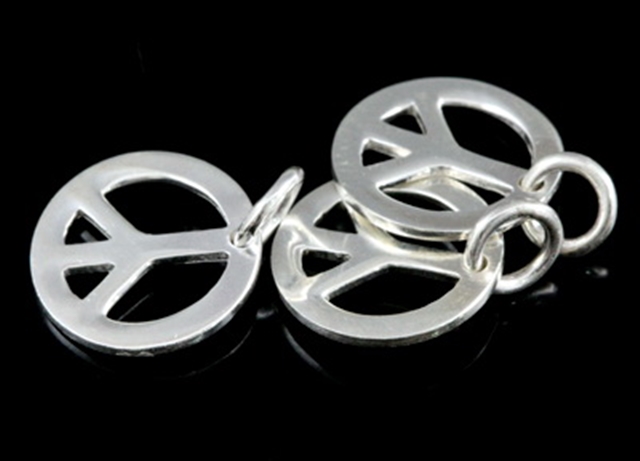 7KH-080 Thai karen hill tribe hanamade silver 4 shiny peace sign charm 10.0 mm