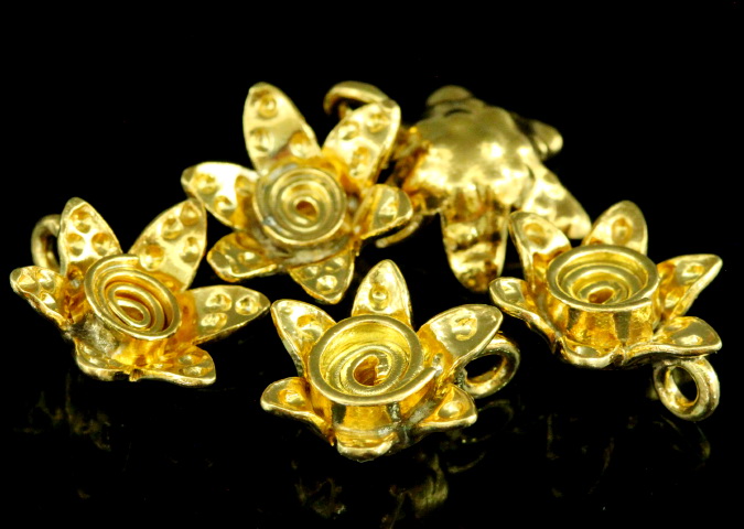 KG-560 Thai karen hill tribes handmade silver 3 gold vermeil medium wild flower charm