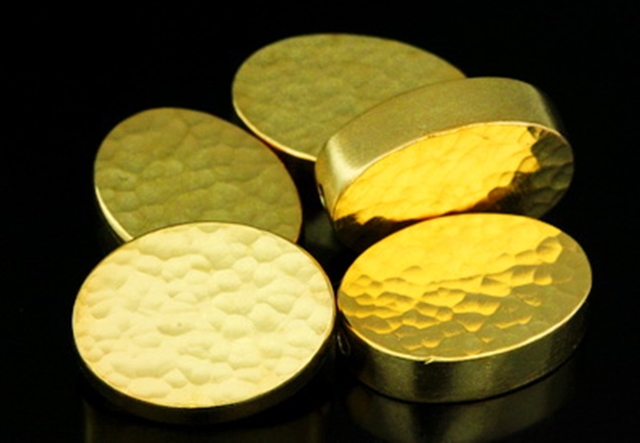 KG-041 Thai karen hill tribe silver 2 gold vermeil hammered cylinder oval shaped bead