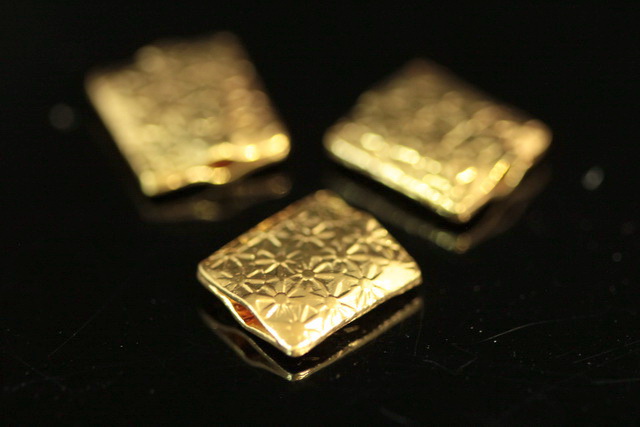 KG-202 thai karen hill tribe handmade silver 2 gold vermeil daisy print fancy rectangle puffed bead