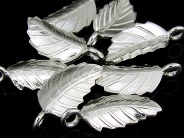 5KH-013 Thai karen hill tribe handmade silver 5 small leaf die cut charm