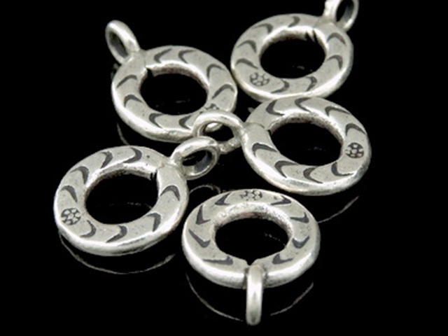 3KH-025 Thai Karen hill tribe Silver 2 white color flower print charm