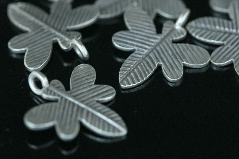 5KH-032 Thai karen hill tribe silver 2 leaf of dragonfly shape charm