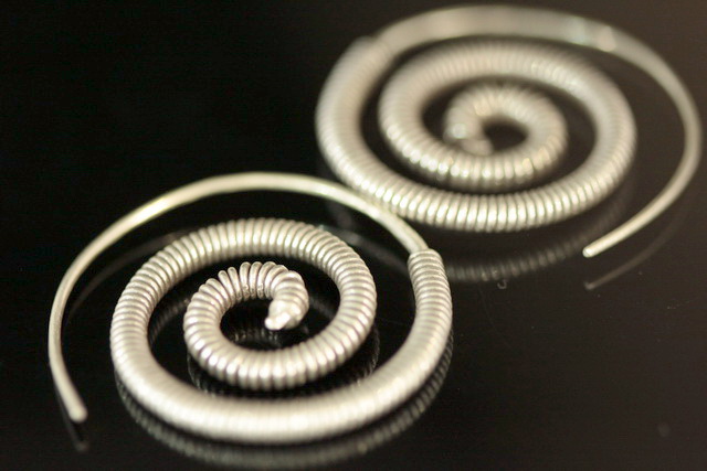 6KH-030 Thai karen hill tribes handmade silver pair spiral wire earring