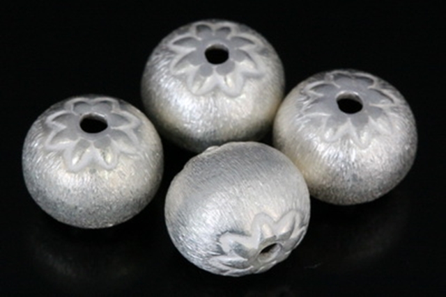 KO-001 Thai karen hill tribe silver 4 Leaf print brush round bead