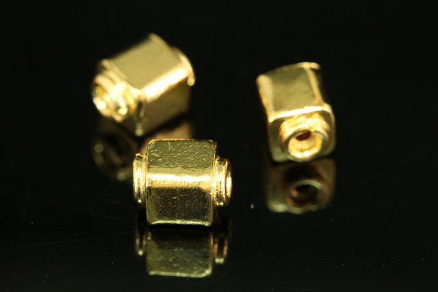 KG-216 thai karen hill tribes silver 4 gold vermeil cube bead