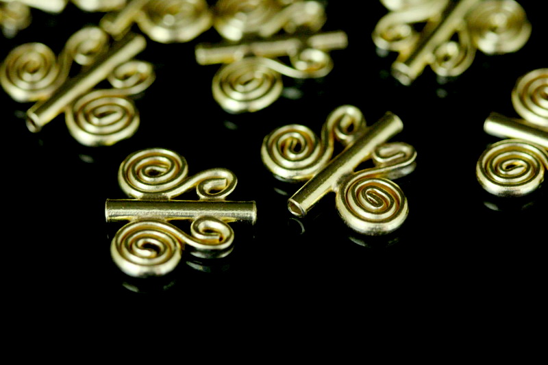 KG-631 Thai karen hill tribe silver 4 gold vermeil spiral bead