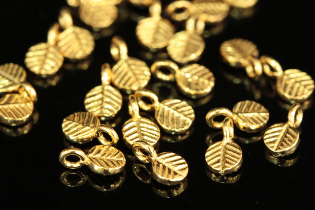 KG-084 thai karen hill tribe handmade silver 8 gold vermeil small leaf charm