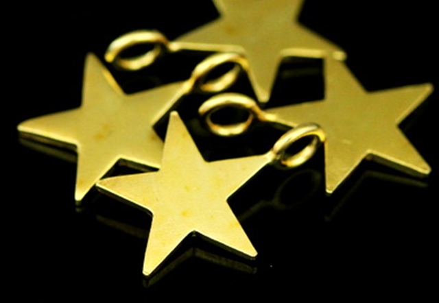 KG-543 thai karen hil tribes silver 6 gold vermeil small die cut star shape charm 12.0 mm.