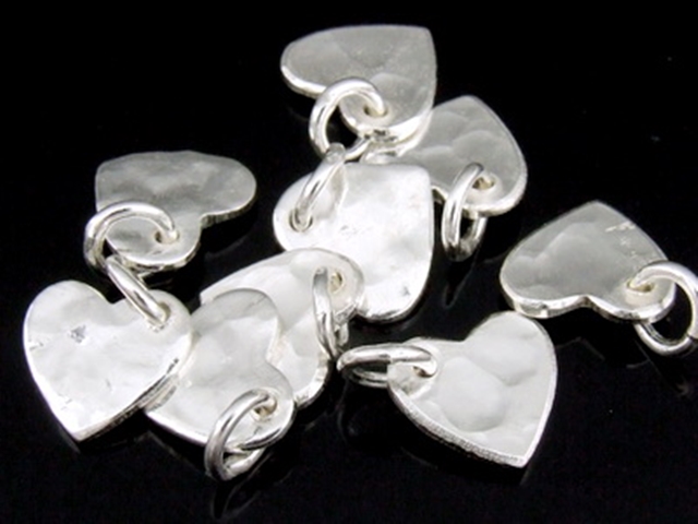 3KH-108 Thai karen hill tribe handmade silver 10 small hammered heart shape charm
