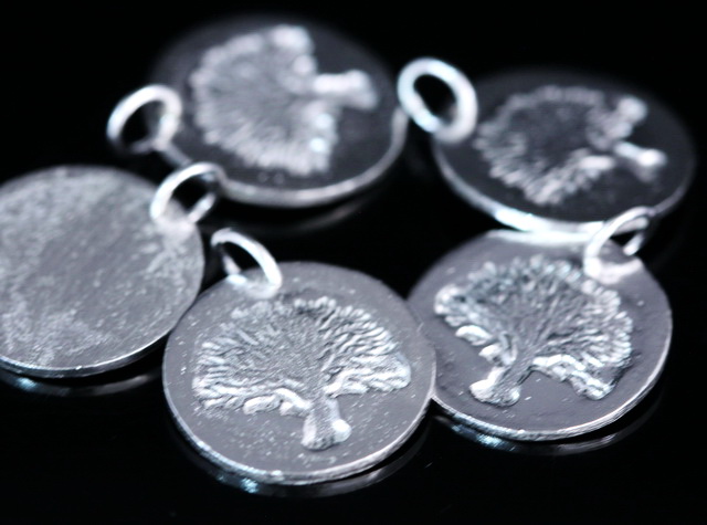 3KH-136 thai karen hill tribe handmade silver 2 tree stamp round disc charm