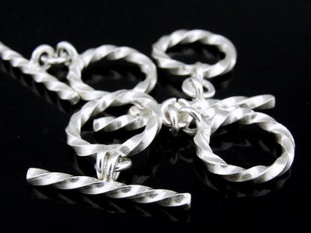 KR-001 Thai karen hill tribe handmade silver 2 twist bar toggle