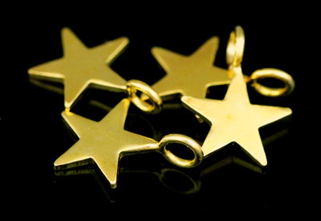 KG-542 thai karen hil tribes silver 6 gold vermeil mini die cut star shape charm 10.0 mm.