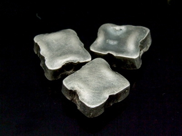 KI-043 Thai karen hill tribe handmade silver 3 rough square bead