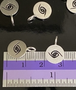 2KH-015 Thai karen hill tribe silver 4 eye print round disc charm 10mm.