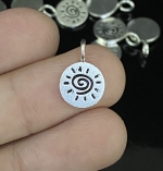 2KH-013 Thai karen hill tribe silver 4 Sun print round disc charm 10mm.