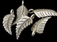 5KH-012 Thai karen hill tribe silver 3 leaf charm