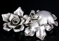 4KH-021 Thai karen hill tribe silver 1 large wild rose charm