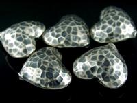 8KH-010 Thai karen hill tribe handmade silver 2  black&white hammered puffy heart shape bead