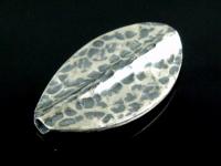 8KH-005 Thai karen hill tribe handmade silver 2 black&white hammered twist leaf bead