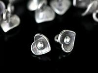 4KH-062 thai karen hill tribe silver 8 flower heart charm