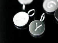 3KH-089 Thai karen hill tribe handemade silver white 6 initial stamp round charm