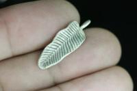 5KH-001 Thai Karen Hill Handmade Tribe Silver 4 Small Leaf Charm
