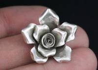 4KH-021 Thai karen hill tribe silver 1 large wild rose charm