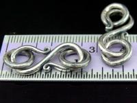 8KH-038 Thai karen hill tribe handmade silver 2 black&white S. clasp